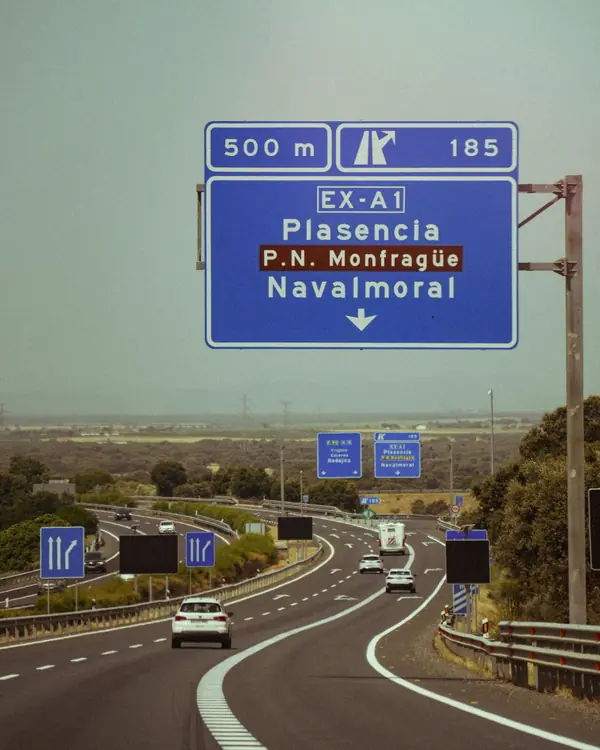 Cartel de la autovía EX-A1 hacia Plasencia y Navalmoral